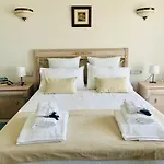 Kishni, Peaceful And Luxury