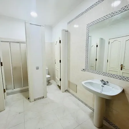 Kishni, Peaceful And Luxury 빌라