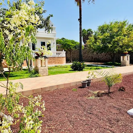 Kishni, Peaceful And Luxury 빌라