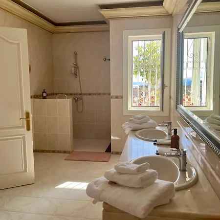 Kishni, Peaceful And Luxury 빌라 *