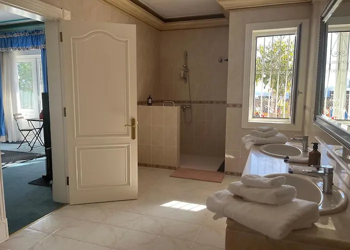 빌라 Kishni, Peaceful And Luxury 아리시페