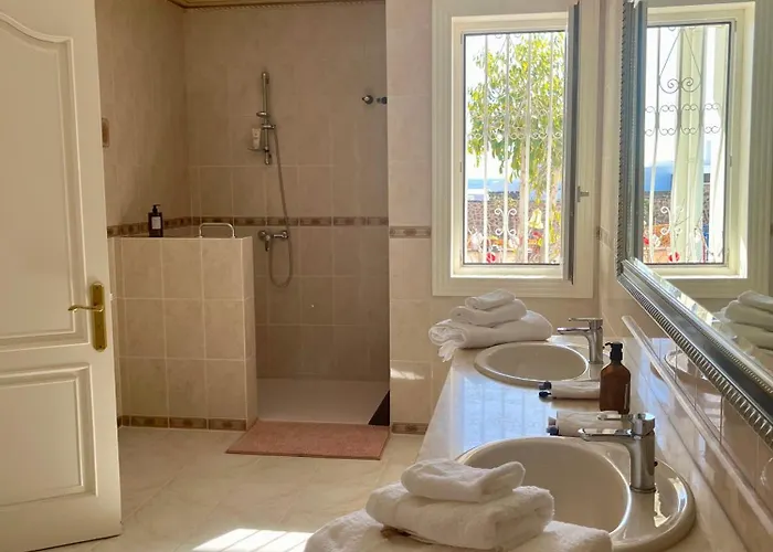 Kishni, Peaceful And Luxury 빌라 *